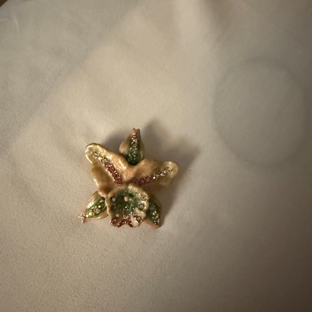 Jay Strongwater Gold and Green Star Brooch